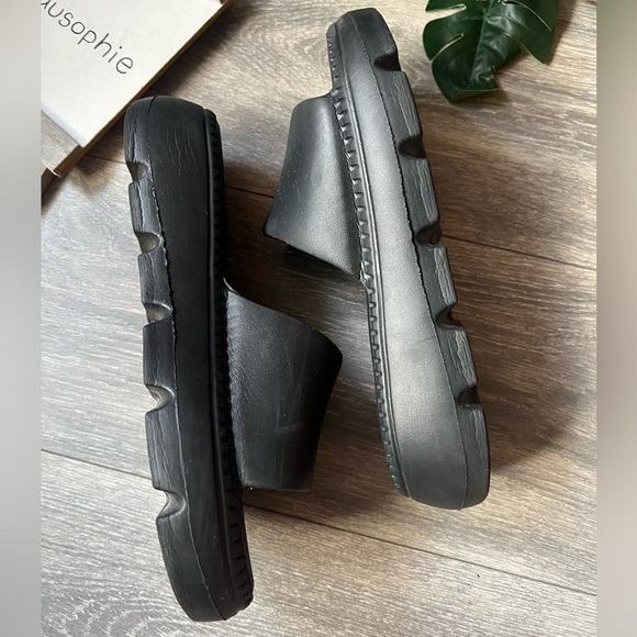 American exchange chunky platform slip on sandals in Black. Size 8. - Picture 3 of 7